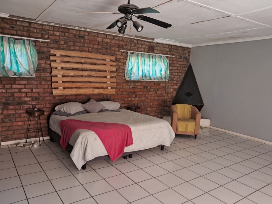 4 Bedroom Property for Sale in Odendaalsrus Free State